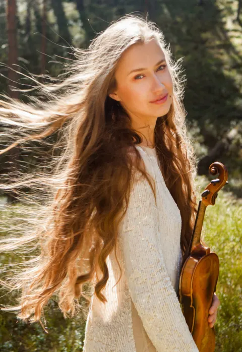 Pirkti bilietus Ispaniškoji simfonija. LNSO, Kristīne Balanas, Victorien Vanoosten Vilnius, Lietuvos nacionalinė filharmonija Gruodis 12