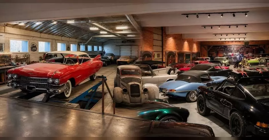Pirkti bilietus 10-06 CLASSIC CAR LOFT automuziejaus ekskursija su vadovu-gidu Kaunas, Karkazų g. 51 Spalis 06