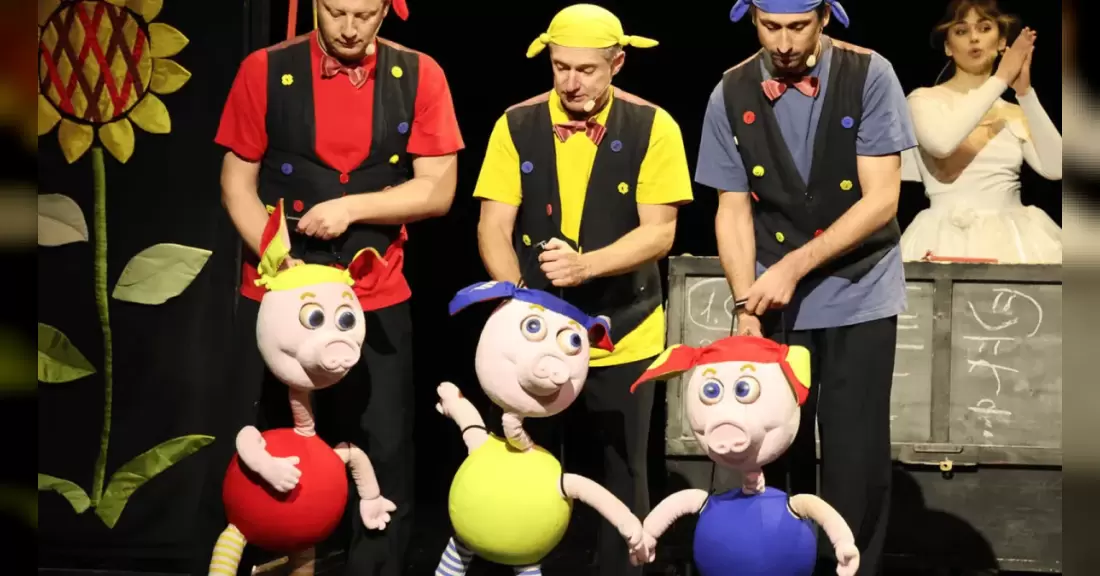 Pirkti bilietus Atsisveikinimas su spektakliu: TRYS PARŠIUKAI || Muzikinis spektaklis vaikams Vilnius, Vilniaus teatras „Lėlė“ Lapkritis 07