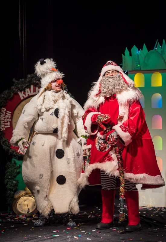 Pirkti bilietus Kalėdų Senis ir Besmegenis. Su Kalėdų seneliu Vilnius, Raganiukės teatras Gruodis 13
