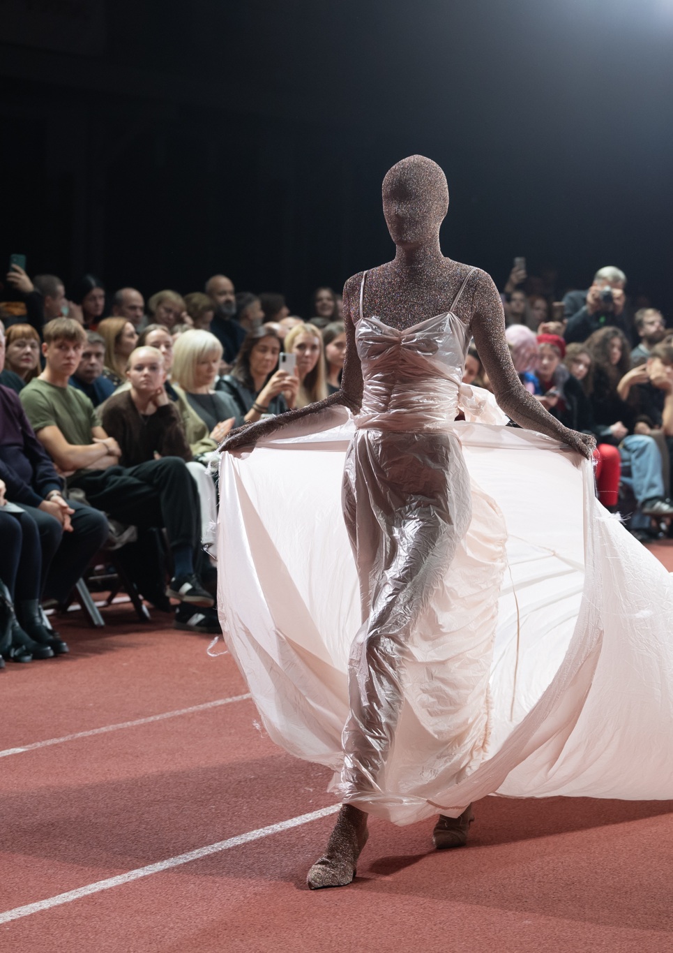 Pirkti bilietus Festivalis VIRUS‘30 / Tarptautinis mados šou VIRUS MADA / VIRUS FASHION Šiauliai, Šiaulių lengvosios atletikos ir sveikatingumo centras Lapkritis 29