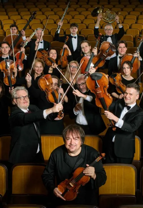 Pirkti bilietus Karmen, bolero ir tango. LKO, Sergej Krylov, „Giunter percussion“ Vilnius, Lietuvos nacionalinė filharmonija Balandis 15